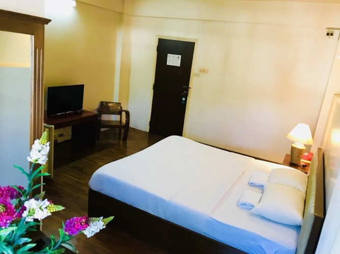 Buarawong Residence