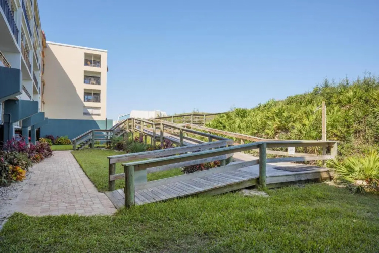 Windjammer 210, 2 Bedrooms, Sleeps 6, Ocean Front, Pool, Elevator