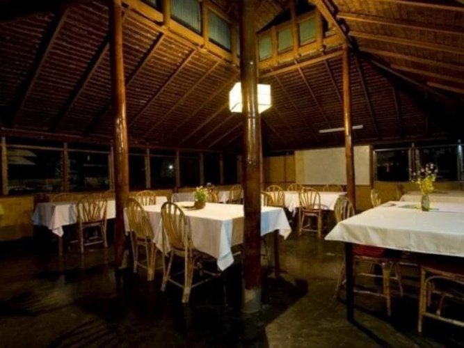 Hotel Pison