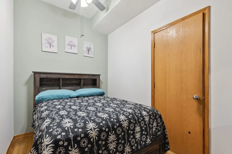 Chic Chicago Retreat 2 Bedroom Home by RedAwning