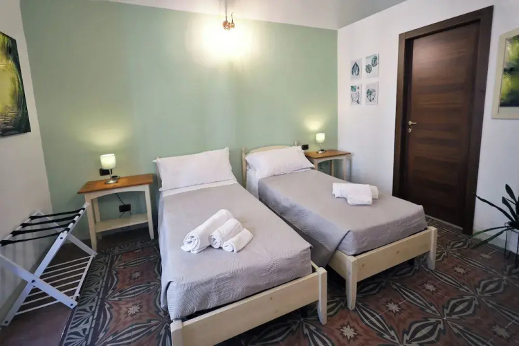 Cataneasy Rooms
