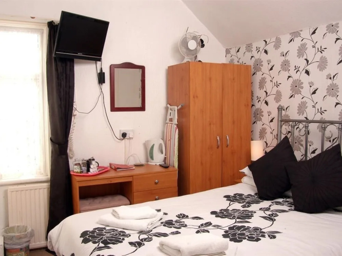 Shepperton Hotel