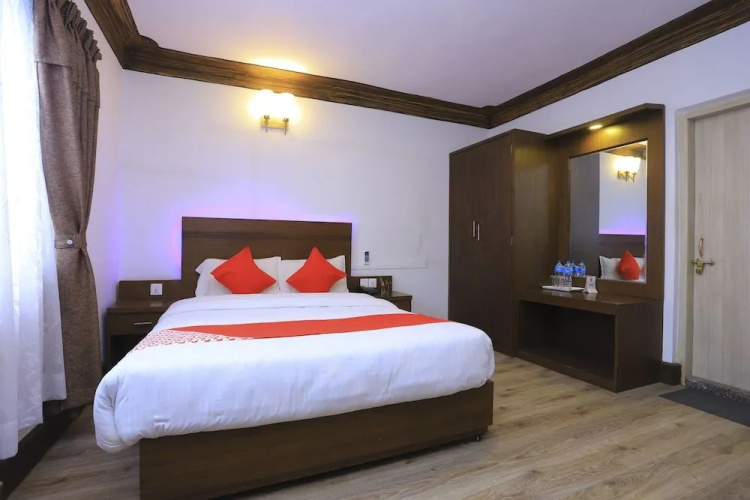 Oyo 591 Hotel Blue Moon