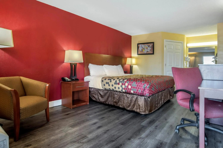 Econo Lodge Tupelo Barnes Crossing