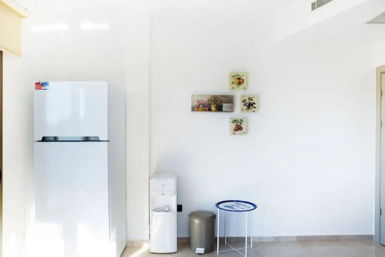 Important Group Villa Ata