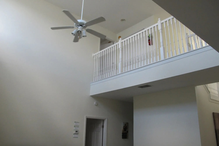 Lake View 5BR Pool Home SV79