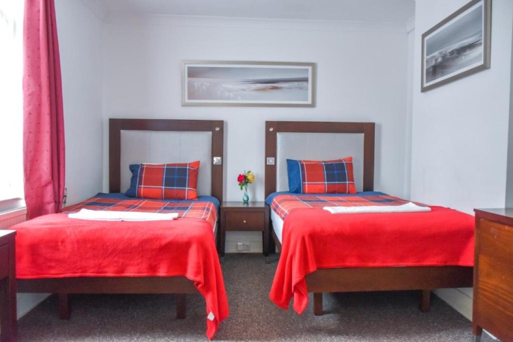 Standard Twin room