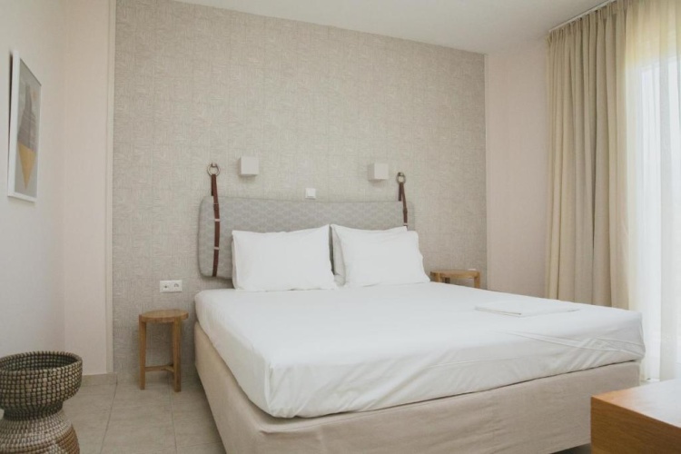 Suite with mountain view