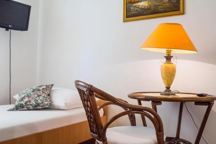 Apartment Mande