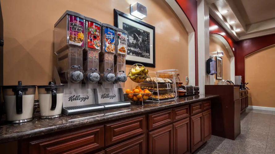 Best Western Plus Yosemite Way Station Motel photo 13