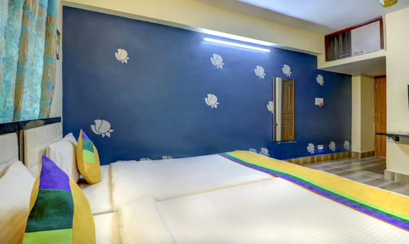 Treebo Trip Ashraya Inn