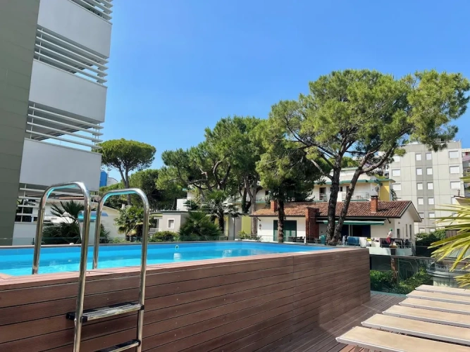 1 Bedroom Apartment with balcony and with garden view