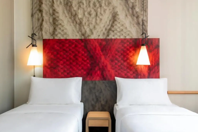Standard Twin room