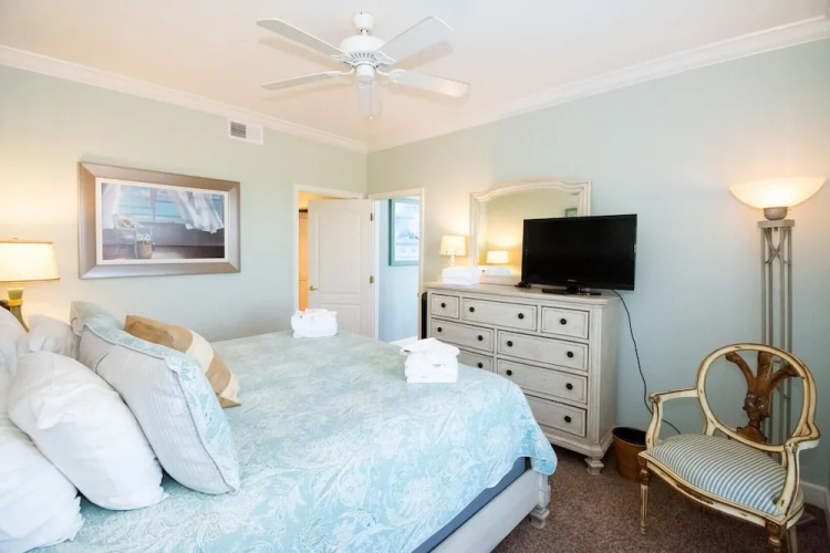 368 Ocean Point