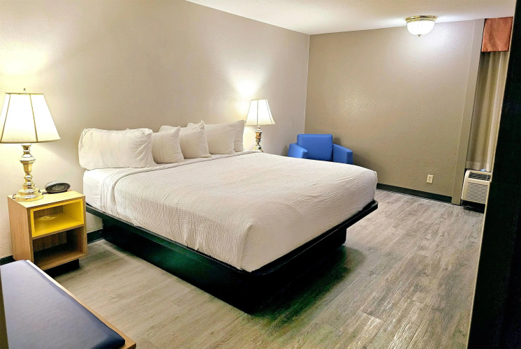 Days Inn by Wyndham Rolla
