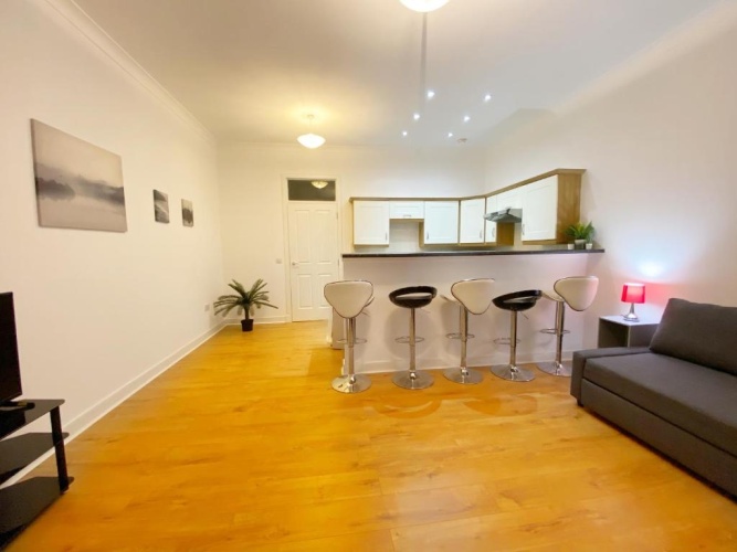 1 Bedroom Apartment