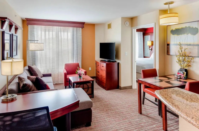 1 Bedroom Suite