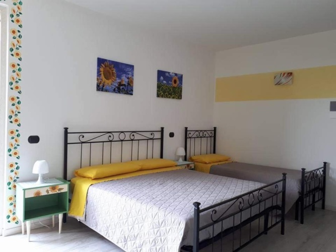 Standard Triple room