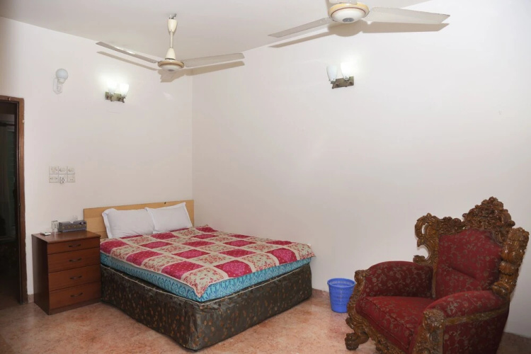 Maya Service Apartment Guest House