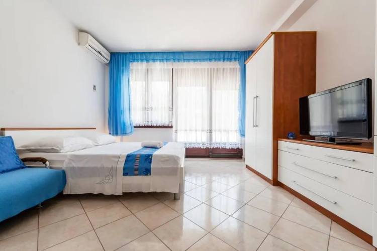 Apartments Silvi