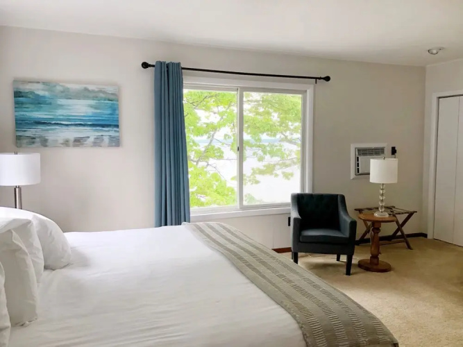 Churchill Pointe Inn