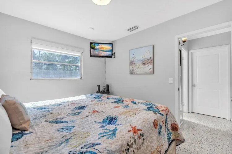 Barefoot Bungalow 2 Bedroom Home