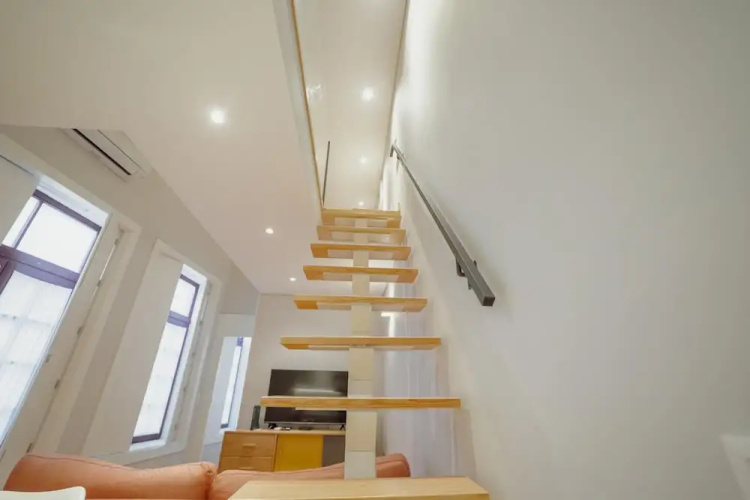 Downtown Amazing Duplex by Vacationy