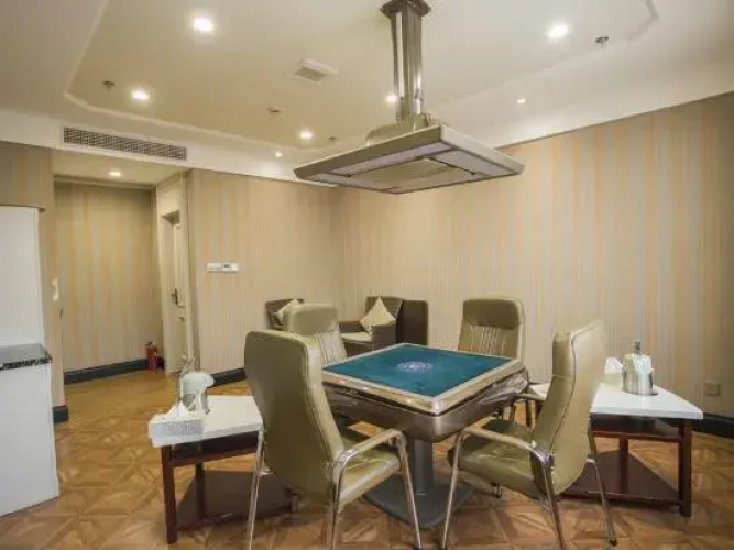 Chunqiu Hotel