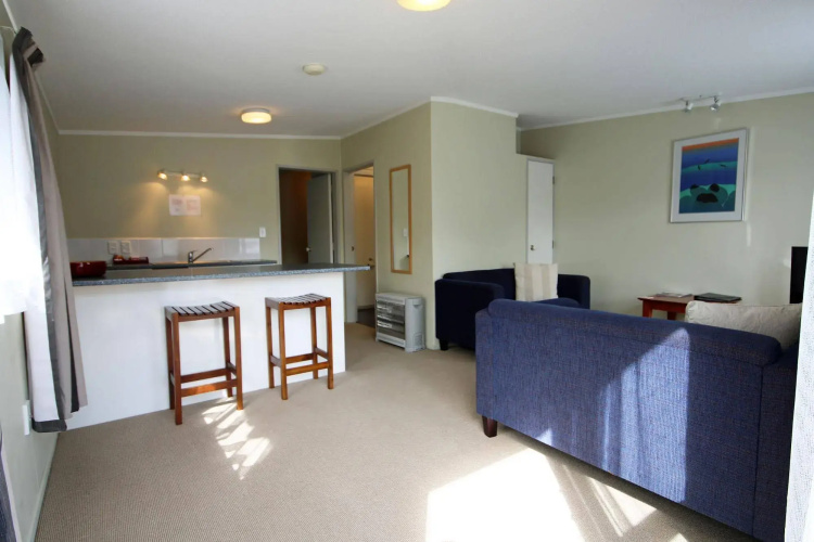 Spinnaker Motel