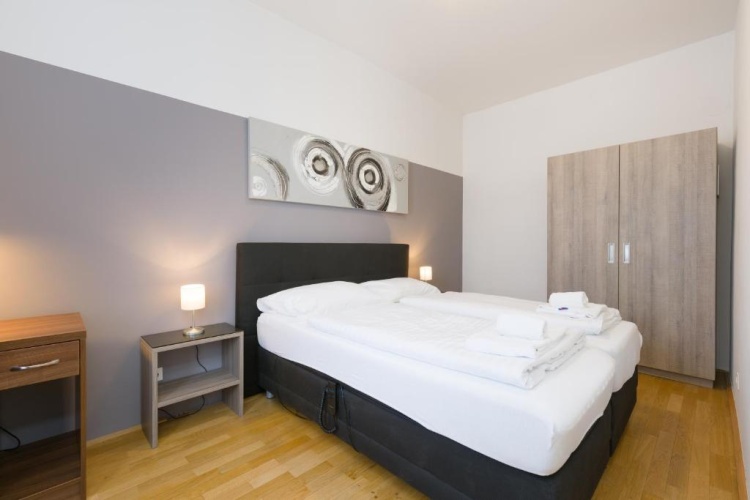 1 Bedroom Deluxe Apartment