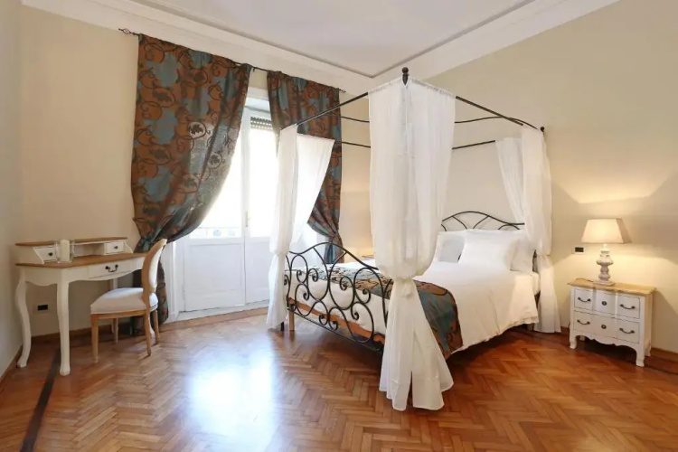 Alex Suites
