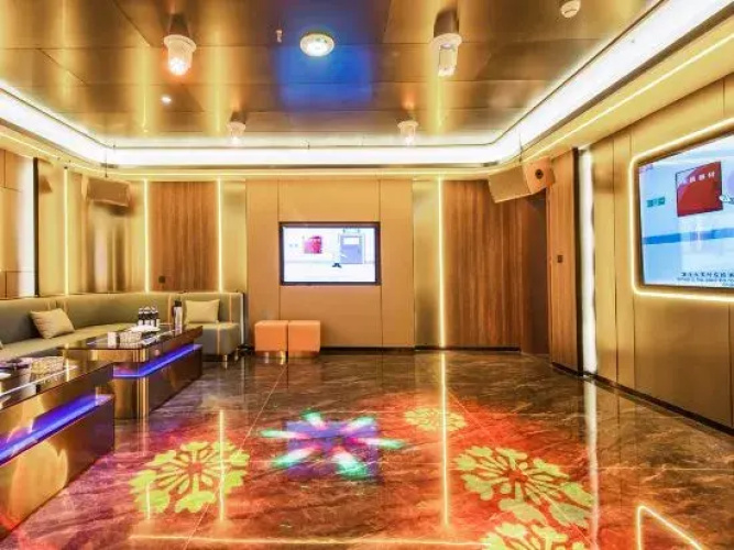Ghina Fung Hotel