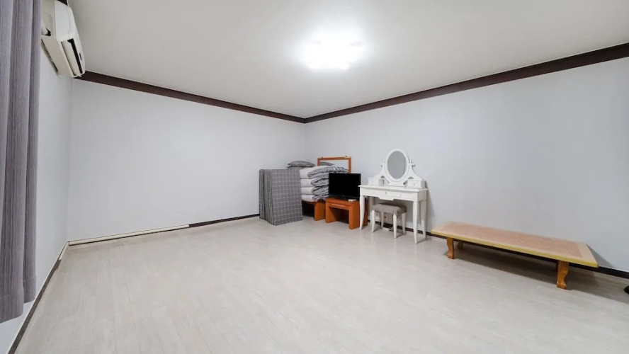 Paju Sugavill Agyeon Dongban Pension