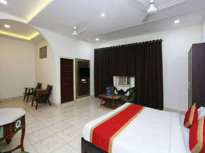 Hotel Navrang