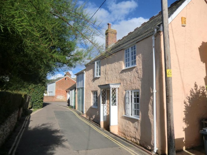 3 Bedrooms Cottage