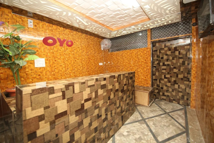 Hotel E Square By OYO Rooms