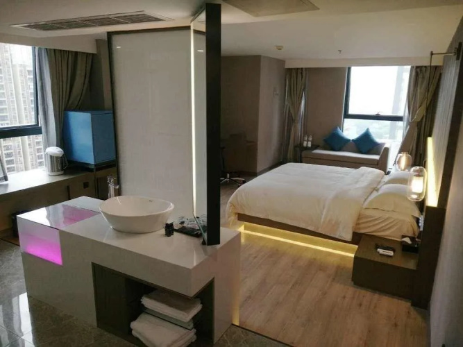9H Hotel