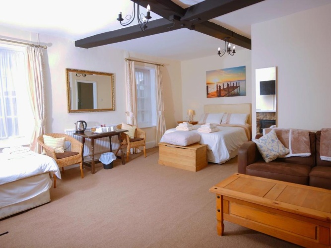 Standard Quadruple room