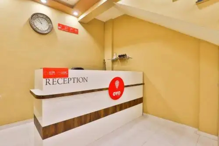 Somchandra Hotel By OYO Rooms