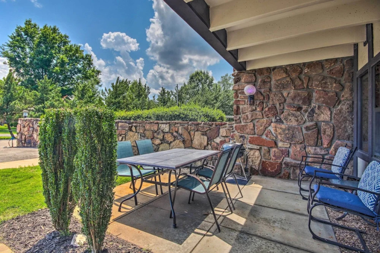 Pool Access: Condo w/ Patio in Afton
