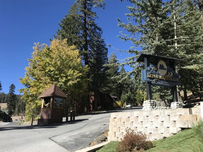 Mammoth Ski & Racquet Club #66