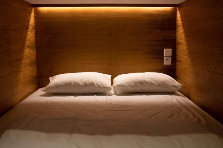 Bamba Capsule Hotel