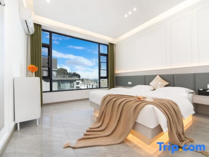 3 Bedrooms Deluxe Family Suite