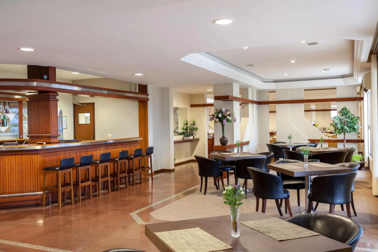 Monthez Hotel & Eventos