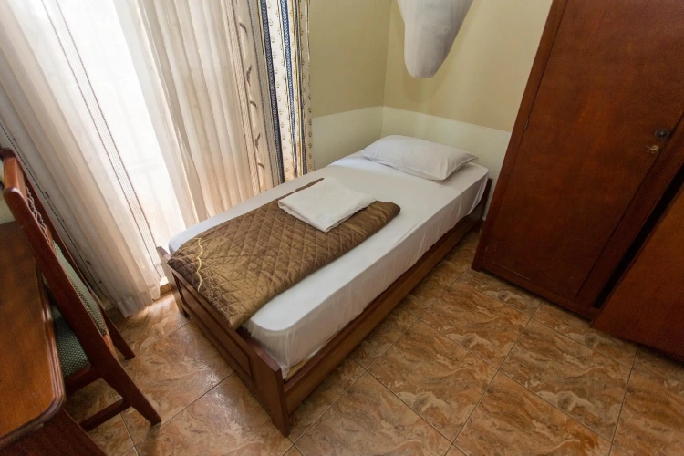 Deluxe Single room