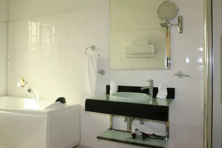 2 Bedrooms Deluxe Quadruple Suite