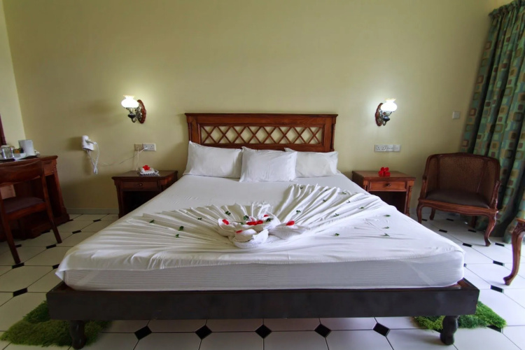 Palm Beach Hotel