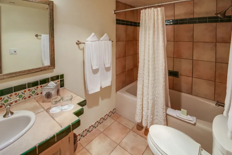 Inn on the Alameda