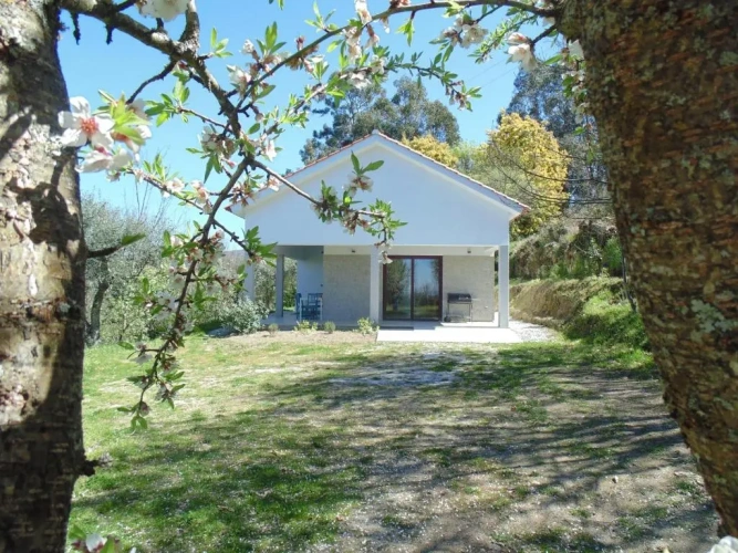 2 Bedrooms Cottage