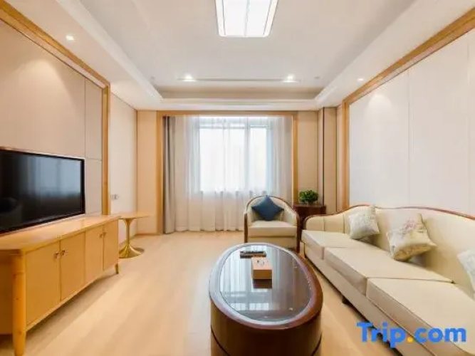 Taizhou Jinchen Metropark Hotel